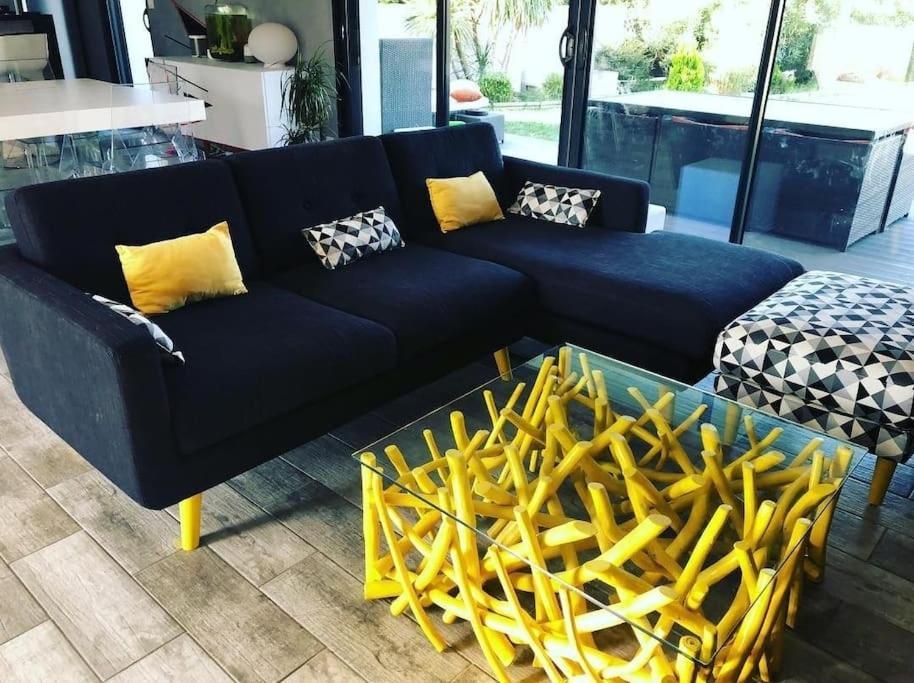 Willa Maison De Vacances Contemporaine Avec Piscine Vedène Zewnętrze zdjęcie