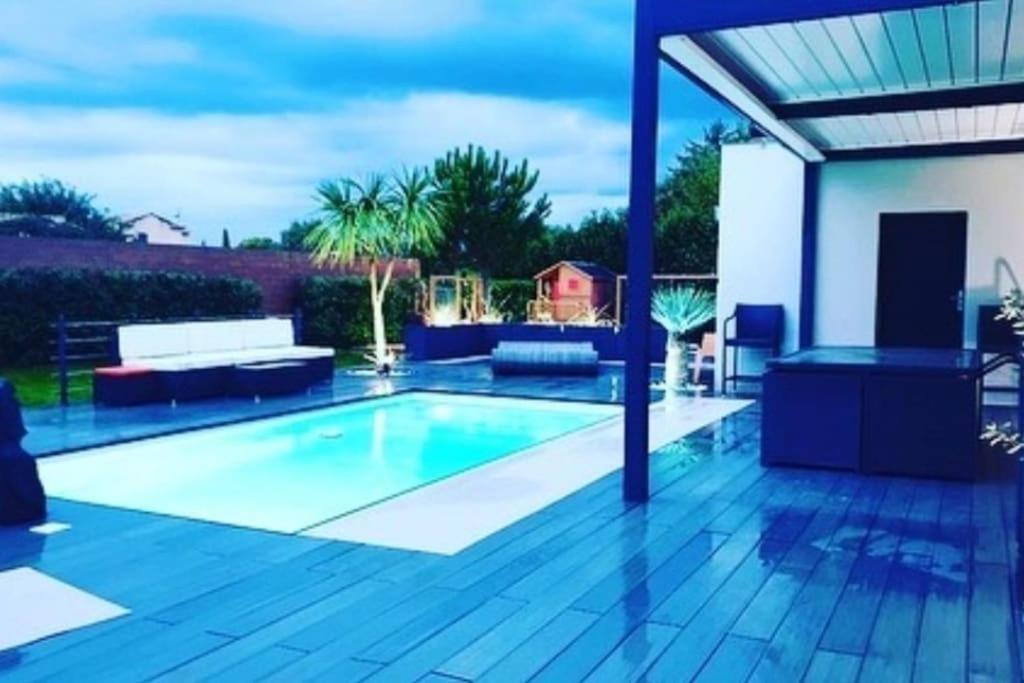 Willa Maison De Vacances Contemporaine Avec Piscine Vedène Zewnętrze zdjęcie