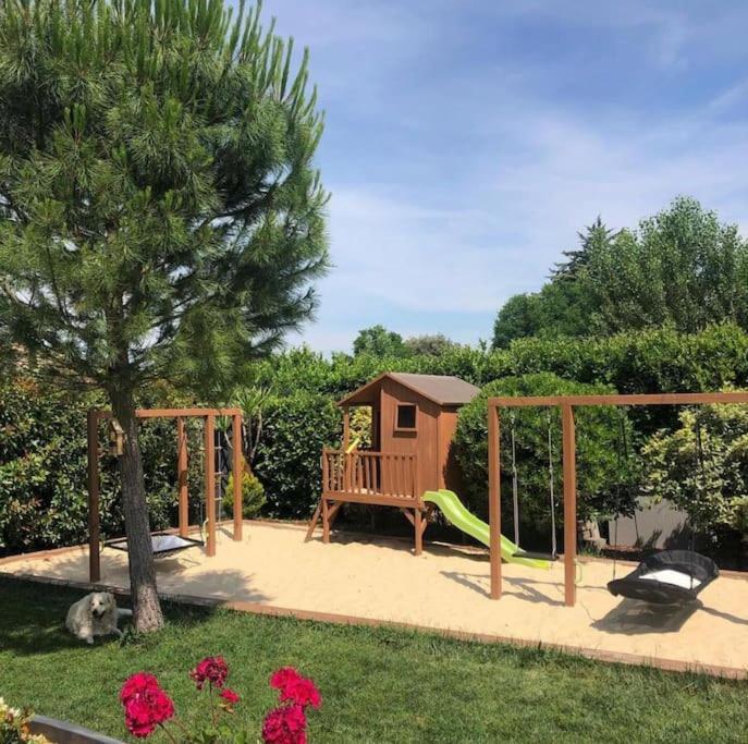 Willa Maison De Vacances Contemporaine Avec Piscine Vedène Zewnętrze zdjęcie